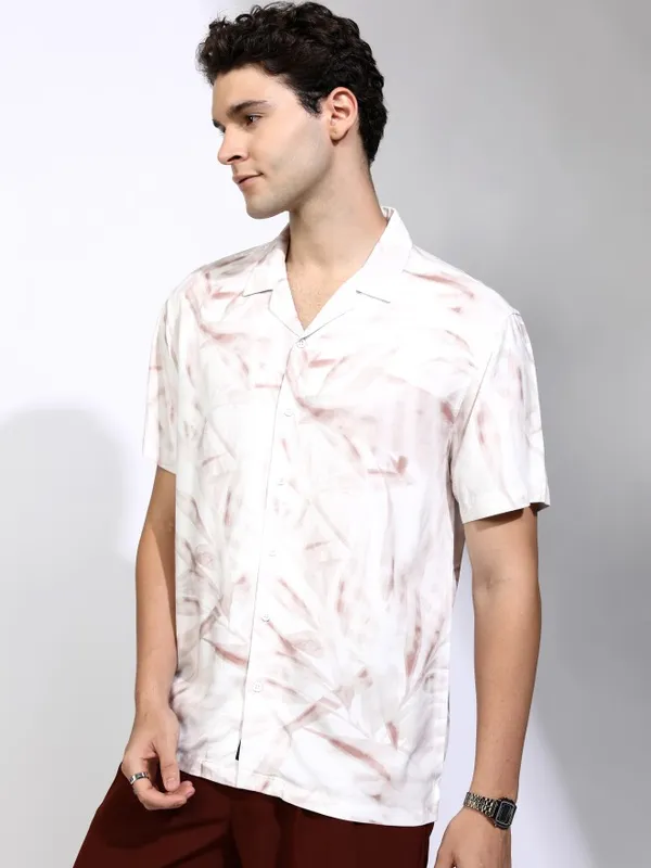 Highlander Men White Printed Relaxed Fit Casual Shirt