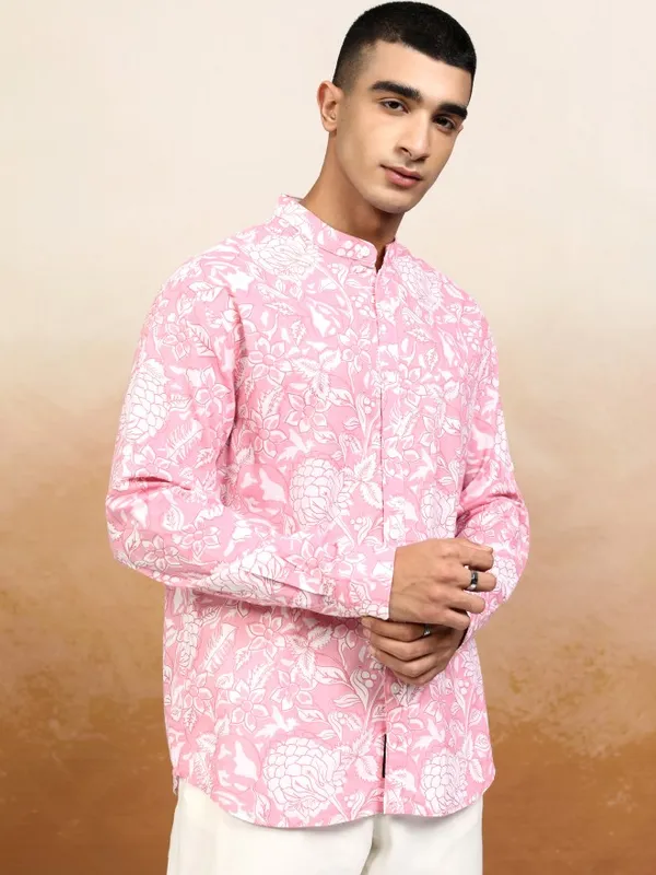 Highlander Men Pink Printed Relaxed Fit Casual Shirt