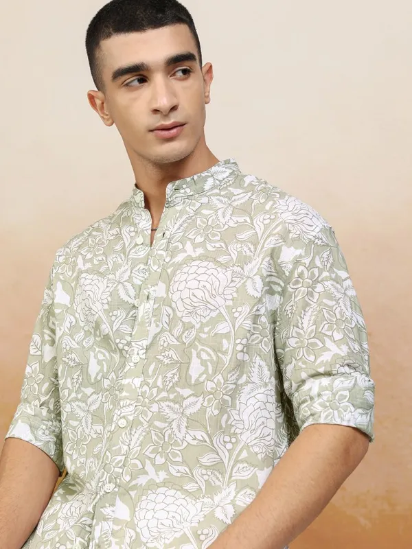 Highlander Men Green Printed Relaxed Fit Casual Shirt