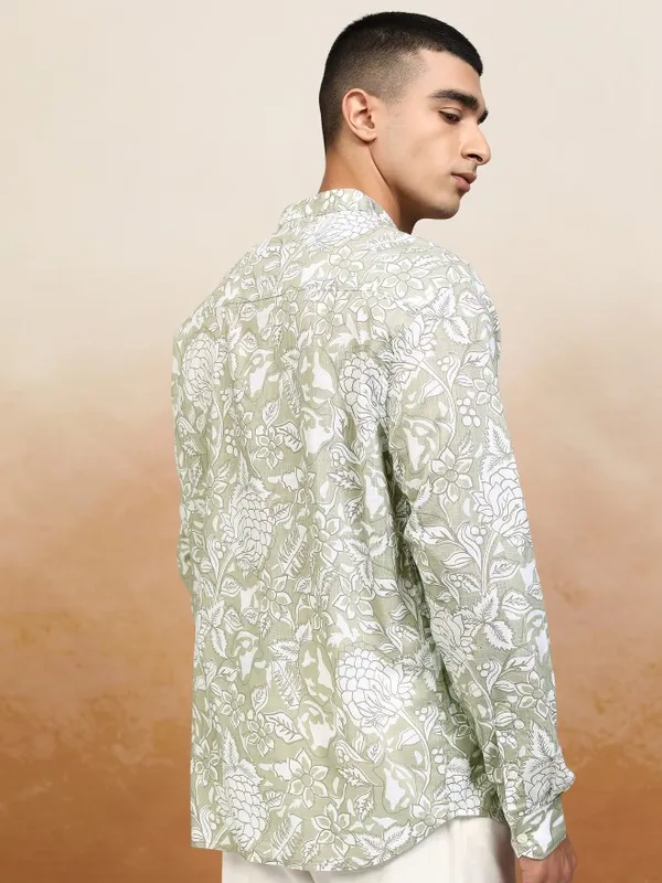 Highlander Men Green Printed Relaxed Fit Casual Shirt