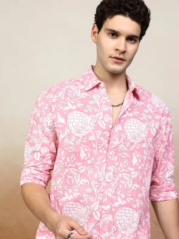 Highlander Men Pink Printed Relaxed Fit Casual Shirt
