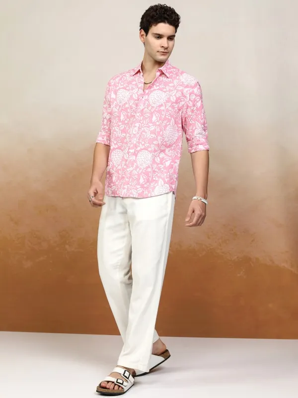 Highlander Men Pink Printed Relaxed Fit Casual Shirt