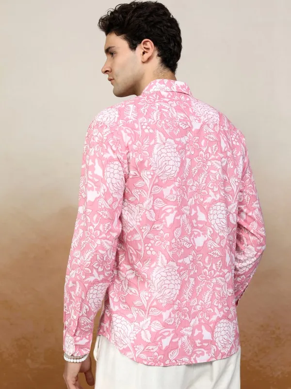 Highlander Men Pink Printed Relaxed Fit Casual Shirt