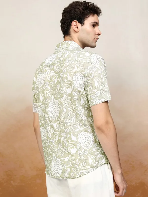 Highlander Men Green Printed Relaxed Fit Casual Shirt