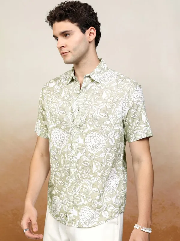 Highlander Men Green Printed Relaxed Fit Casual Shirt