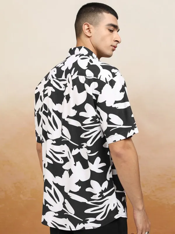 Highlander Men Navy Blue Printed Relaxed Fit Casual Shirt