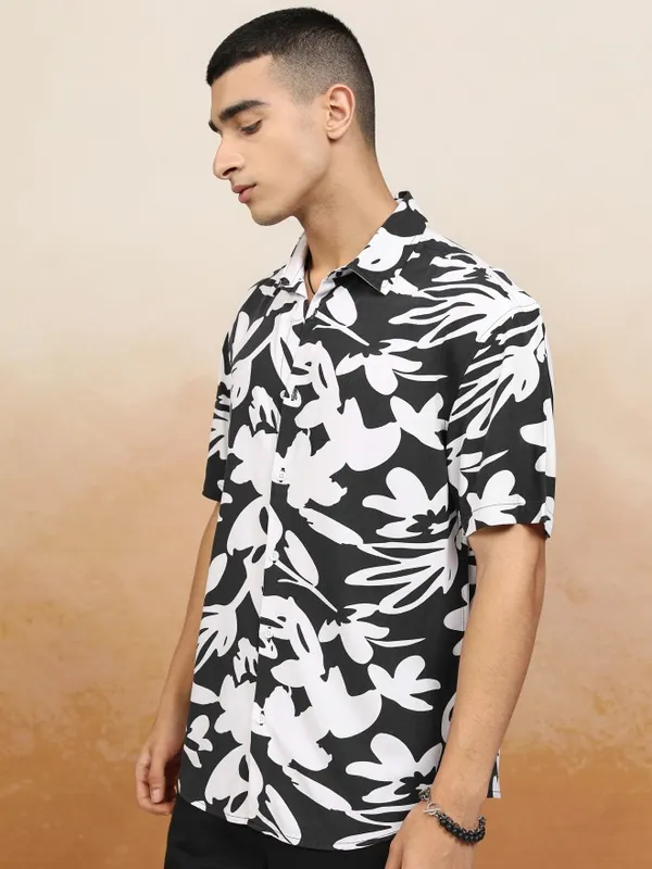 Highlander Men Navy Blue Printed Relaxed Fit Casual Shirt