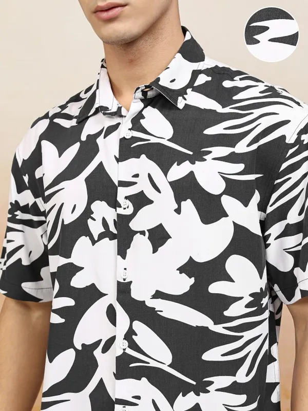 Highlander Men Navy Blue Printed Relaxed Fit Casual Shirt