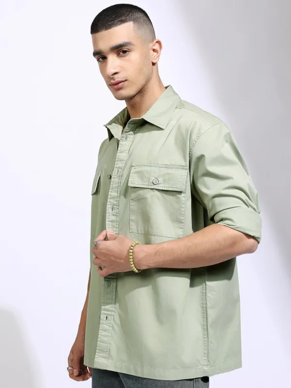Highlander Men Green Solid Oversized Fit Casual Shirt