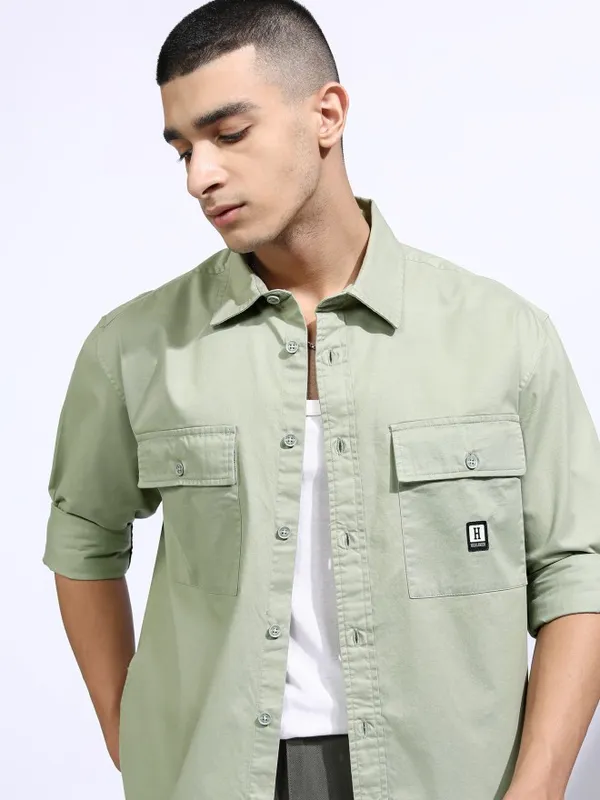 Highlander Men Green Solid Oversized Fit Casual Shirt