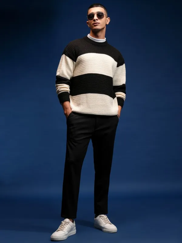 Highlander Men Black Round Neck Pullover Sweater