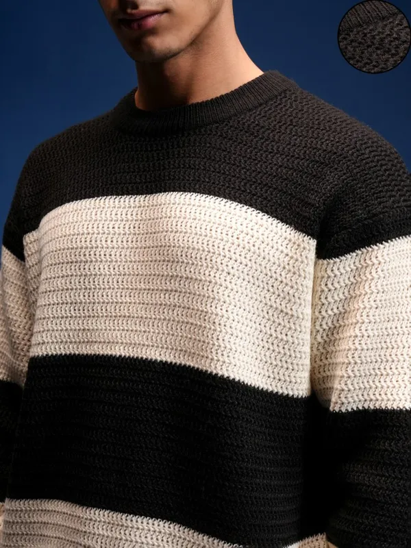 Highlander Men Black Round Neck Pullover Sweater