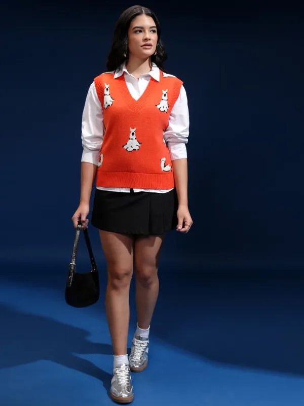 Tokyo Talkies Women Red V-Neck Sweater