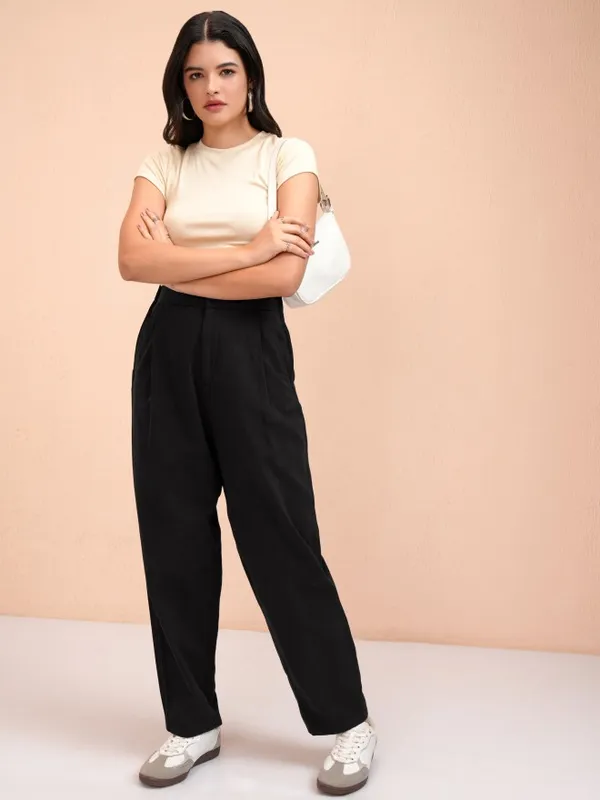Solid Regular Fit Casual Trouser