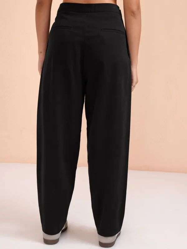 Solid Regular Fit Casual Trouser