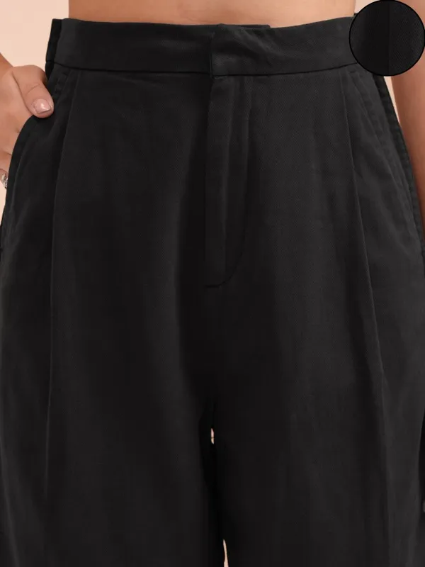 Solid Regular Fit Casual Trouser