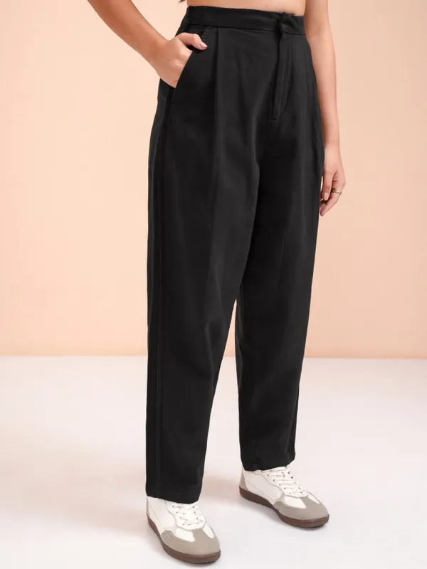 Solid Regular Fit Casual Trouser