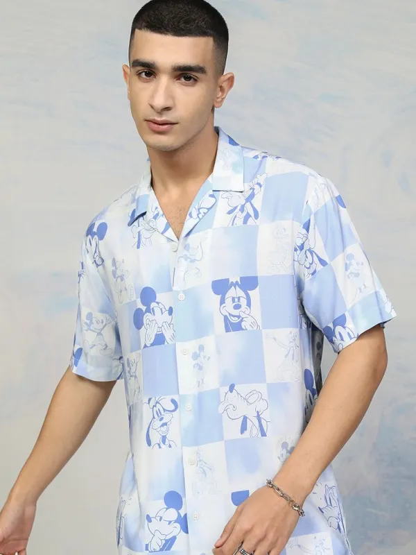 Disney By Highlander Men Blue Mickey Mouse Printed Relaxed Fit Casual Shirt