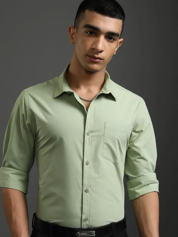 Men Slim Fit Casual Shirt