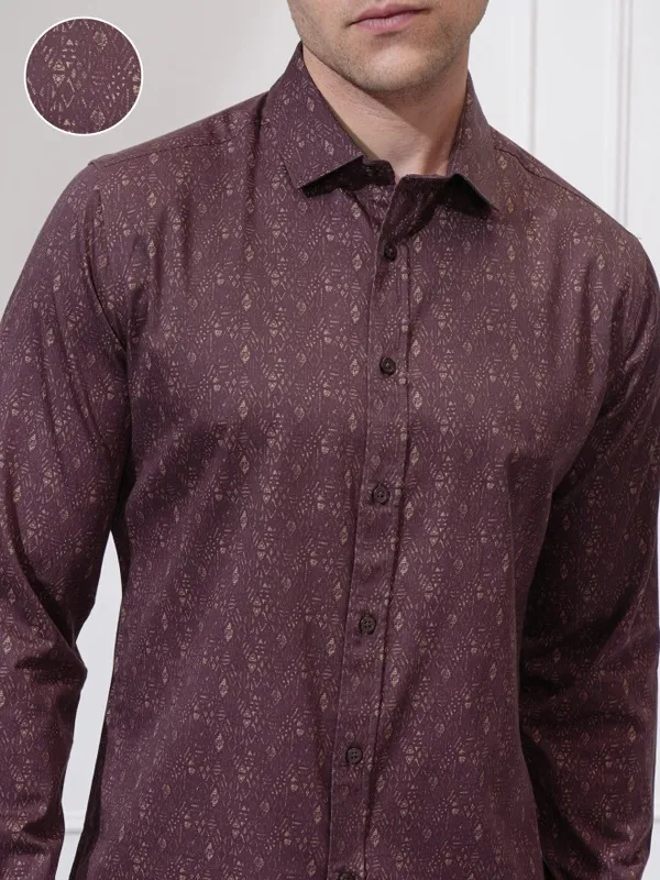 Locomotive Men Maroon Self Design Slim Fit Casual Shirt