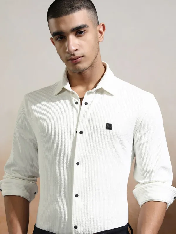Highlander Men White Textured Slim Fit Casual Shirt