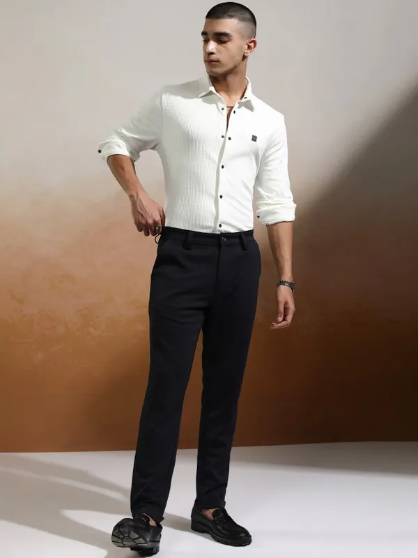 Highlander Men White Textured Slim Fit Casual Shirt