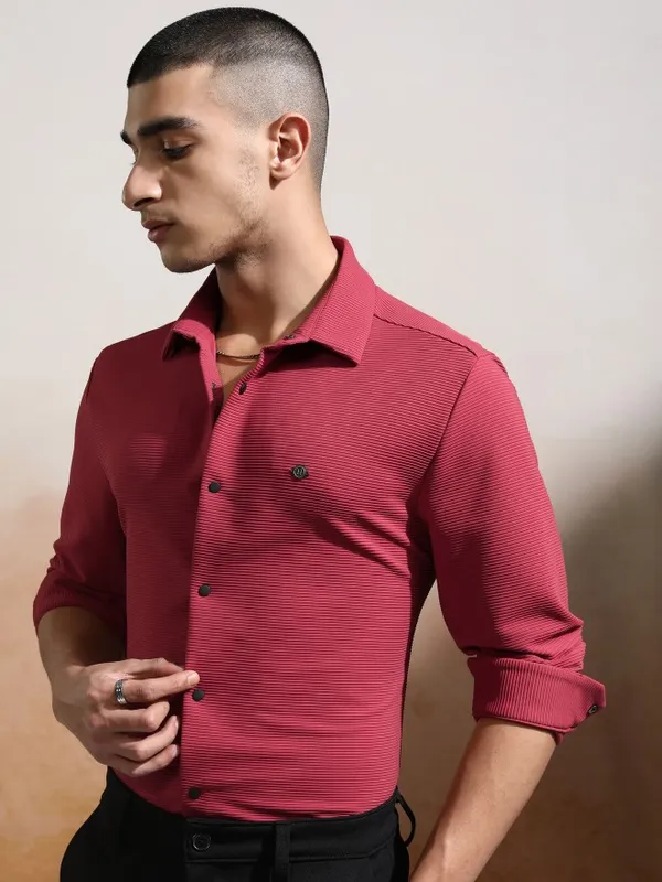 Highlander Men Pink Textured Slim Fit Casual Shirt