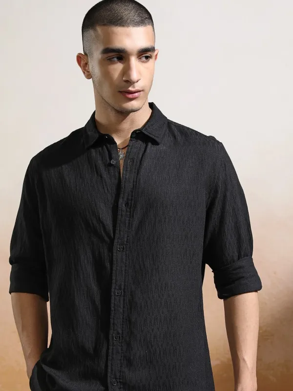 Highlander Men Black Textured Regular Fit Casual Shirt
