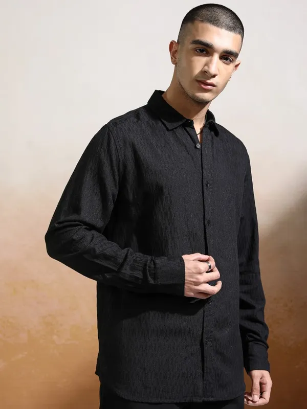 Highlander Men Black Textured Regular Fit Casual Shirt