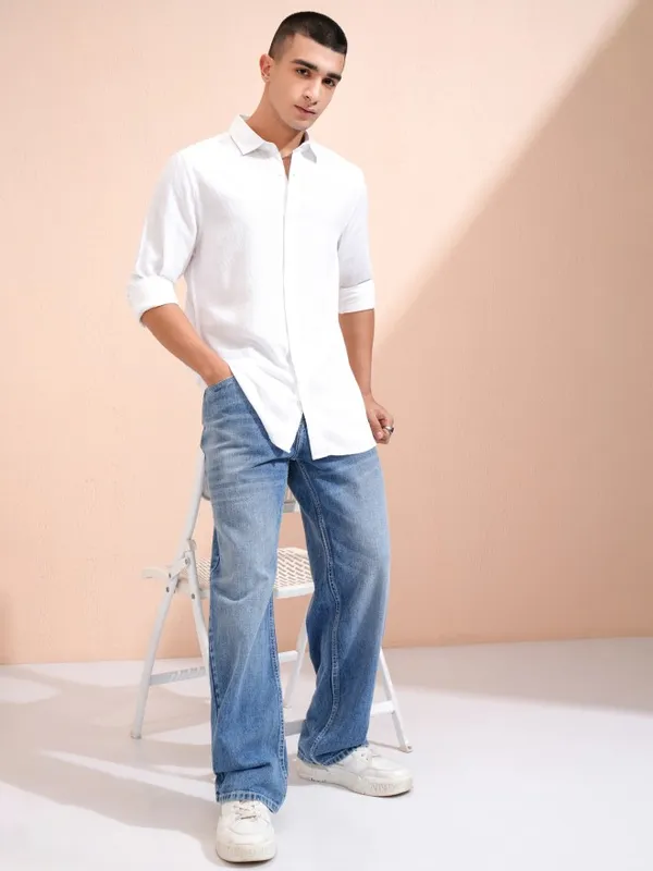 Highlander Men White Textured Relaxed Fit Casual Shirt