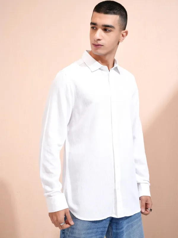 Highlander Men White Textured Relaxed Fit Casual Shirt