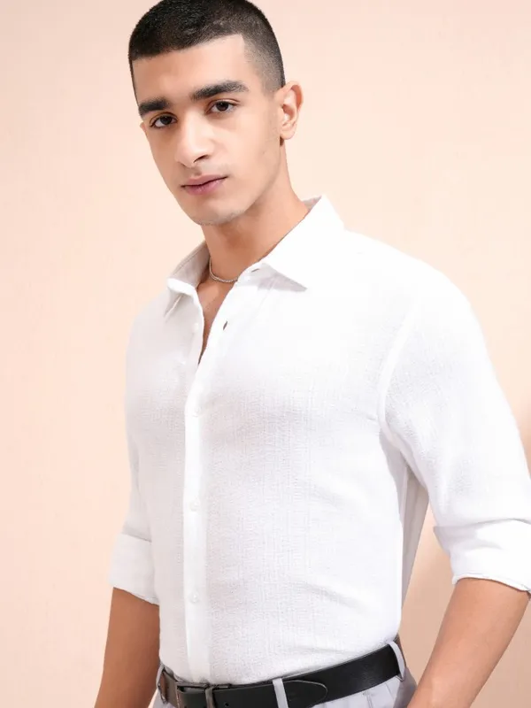 Highlander Men White Textured Relaxed Fit Casual Shirt