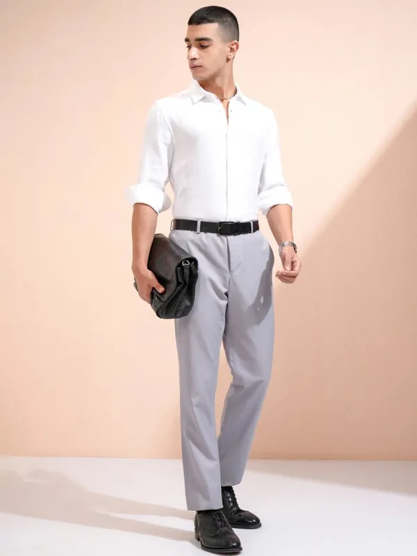 Highlander Men White Textured Relaxed Fit Casual Shirt