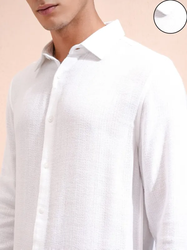 Highlander Men White Textured Relaxed Fit Casual Shirt
