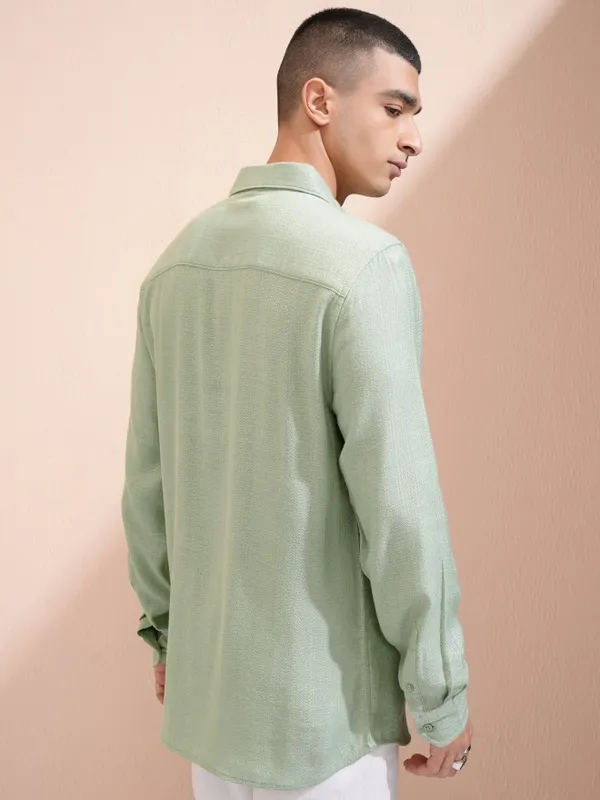 Highlander Men Green Textured Relaxed Fit Casual Shirt