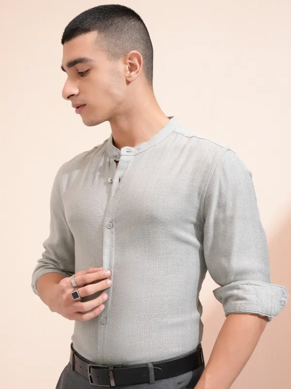 Highlander Men Grey Textured Relaxed Fit Casual Shirt