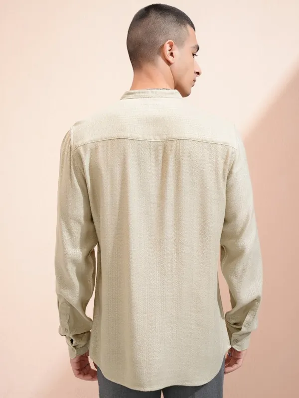 Highlander Men Beige Textured Relaxed Fit Casual Shirt