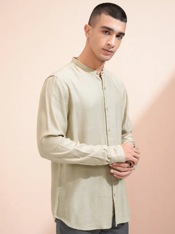 Highlander Men Beige Textured Relaxed Fit Casual Shirt