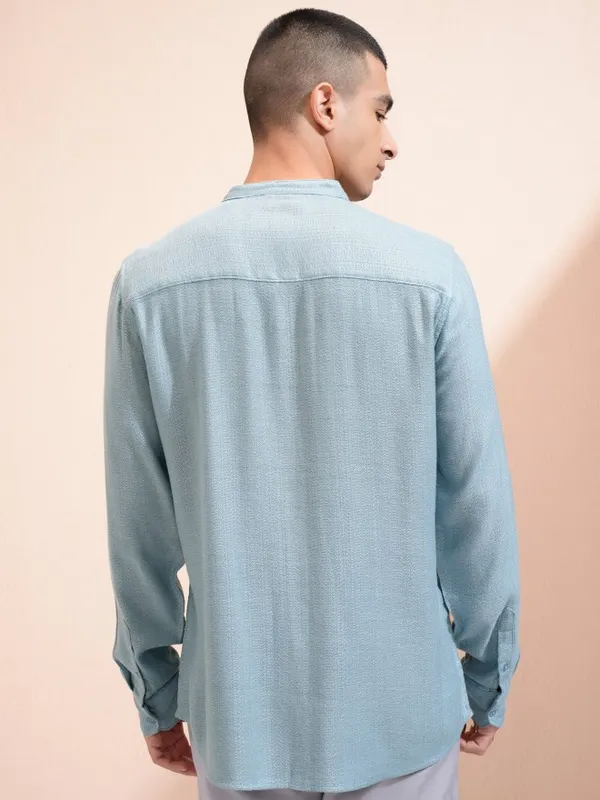 Highlander Men Blue Textured Relaxed Fit Casual Shirt