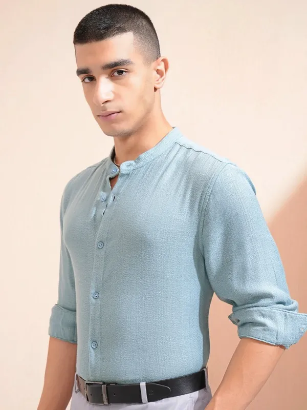 Highlander Men Blue Textured Relaxed Fit Casual Shirt