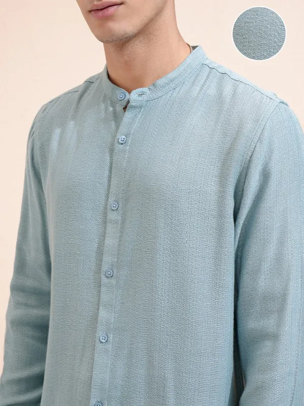Highlander Men Blue Textured Relaxed Fit Casual Shirt