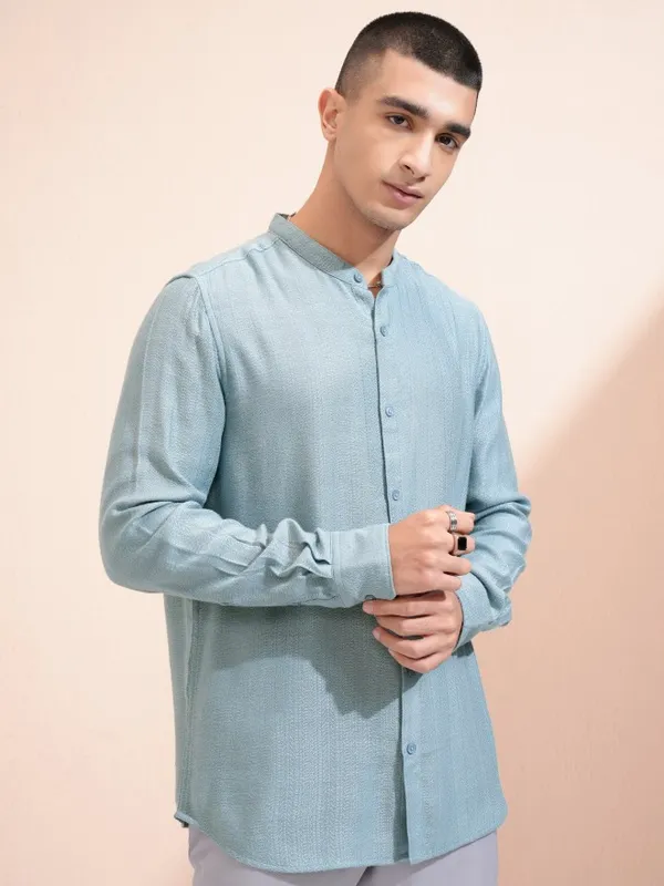 Highlander Men Blue Textured Relaxed Fit Casual Shirt