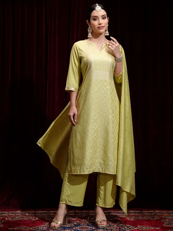 Vishudh Women Green Kurta With Trousers And Dupatta