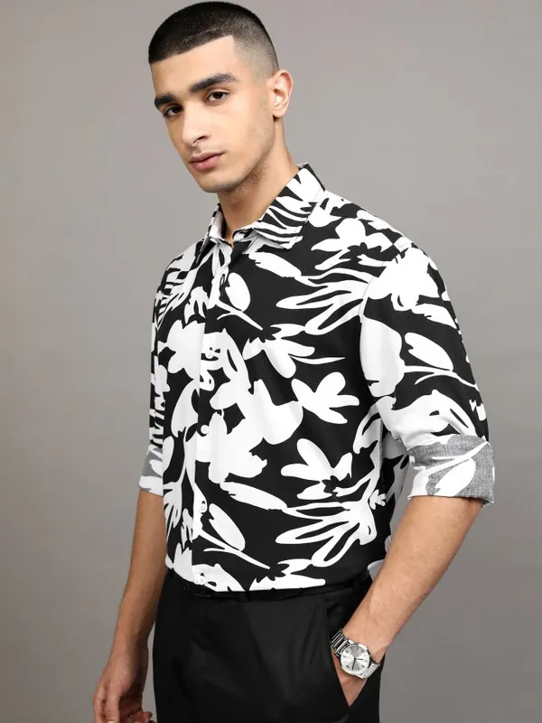 Highlander Men Black Printed Relaxed Fit Casual Shirt