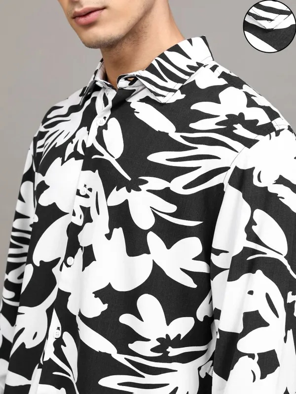 Highlander Men Black Printed Relaxed Fit Casual Shirt