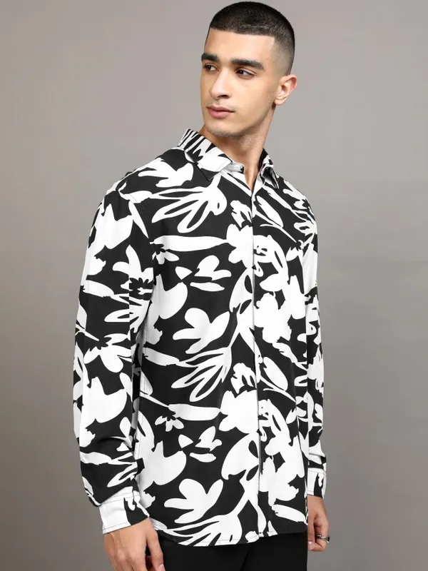 Highlander Men Black Printed Relaxed Fit Casual Shirt