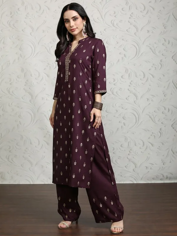 Vishudh Women Maroon Printed Kurta With Palazzos