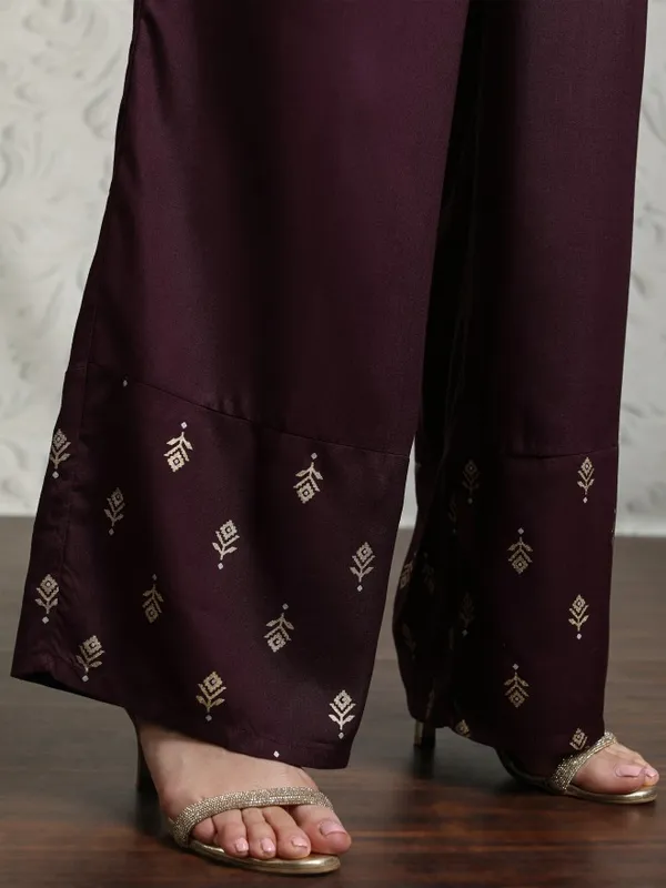 Vishudh Women Maroon Printed Kurta With Palazzos
