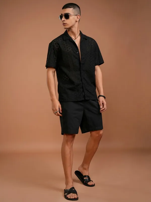 Highlander Men Black Solid Relaxed Fit Casual Shirt