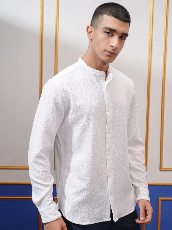 Highlander Men White Textured Regular Fit Casual Shirt